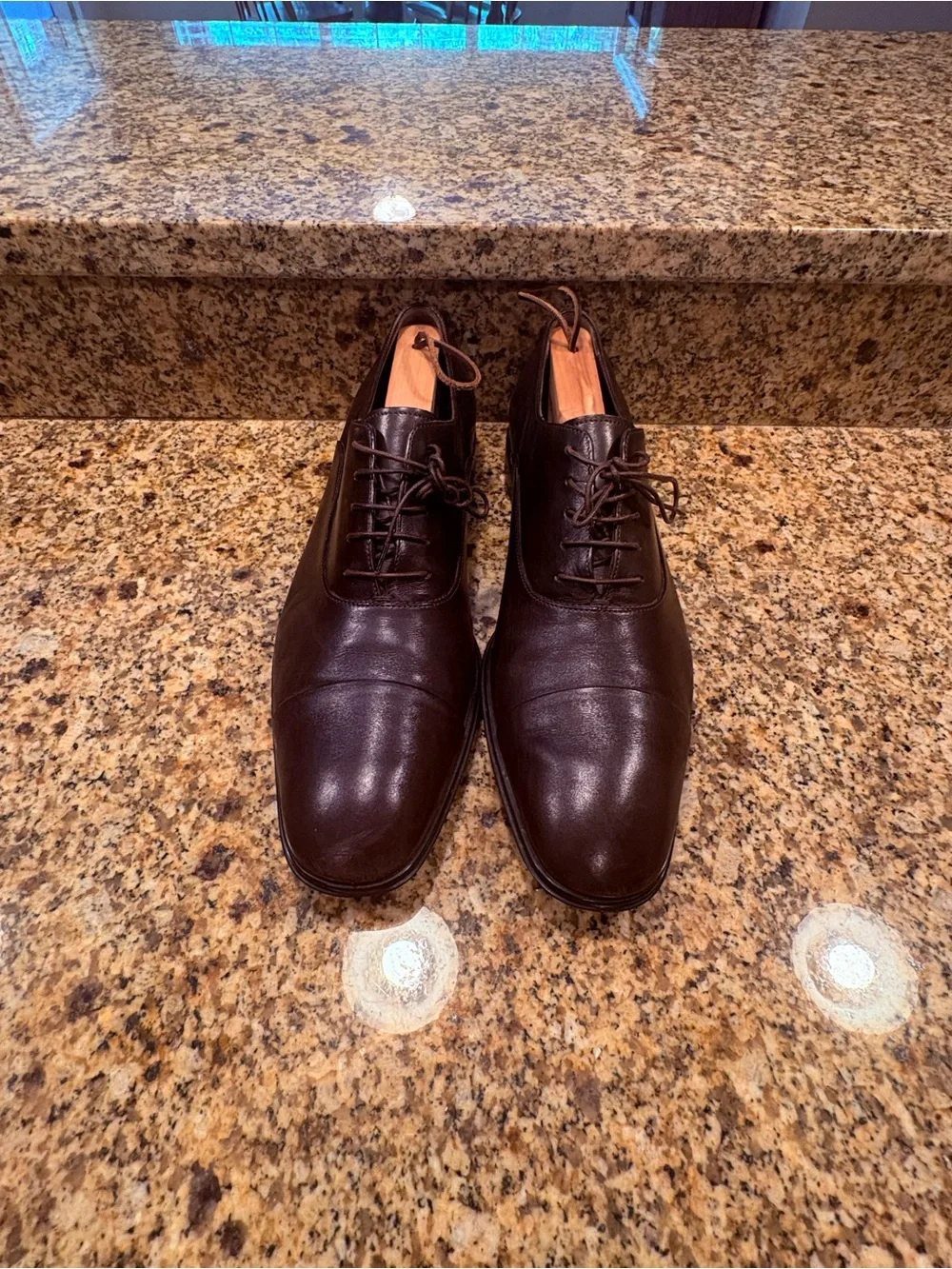 Salvatore Ferragamo Dark Brown Leather Cap-Toe Oxfords Men’s 10.5 Rain Luxe